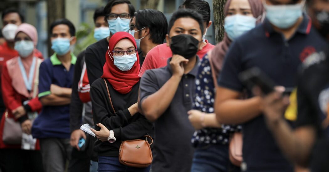 'Gaji Graduan Universiti Sekarang Patut Bermula RM7,000-RM8,000' – Bekas Gabenor Bank Negara 2 'Gaji Graduan Universiti Sekarang Patut Bermula RM7,000-RM8,000' – Bekas Gabenor Bank Negara