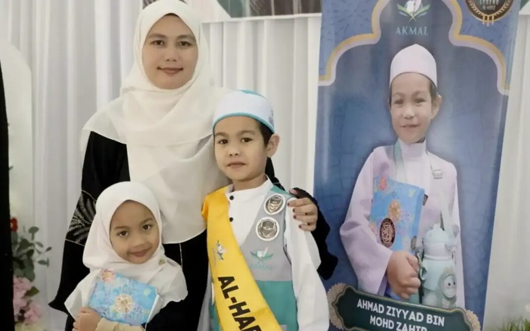 Budak Lelaki 10 Tahun Ada Autisme Hafal Al-Quran Dalam Masa 4 Bulan 2 Budak Lelaki 10 Tahun Ada Autisme Hafal Al-Quran Dalam Masa 4 Bulan
