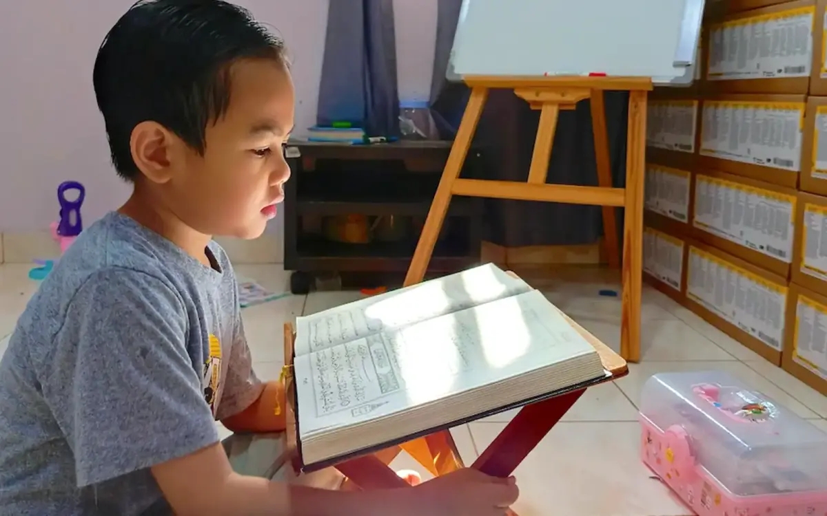 Budak Lelaki 10 Tahun Ada Autisme Hafal Al-Quran Dalam Masa 4 Bulan