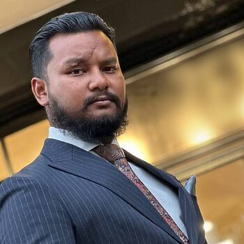 CEO Batu Jelaskan 'Gambar Itu' Untuk Teman Wanita, Terlupa 'Crop' Bahagian Tak Sepatutnya