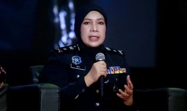 CEO Batu Serah Diri Kepada Polis, Direman Untuk Bantu Siasatan 2 CEO Batu Serah Diri Kepada Polis, Direman Untuk Bantu Siasatan