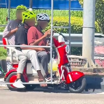 JPJ Melaka Cari 'YouTuber' Naik Skuter 'Modified' 3 Orang