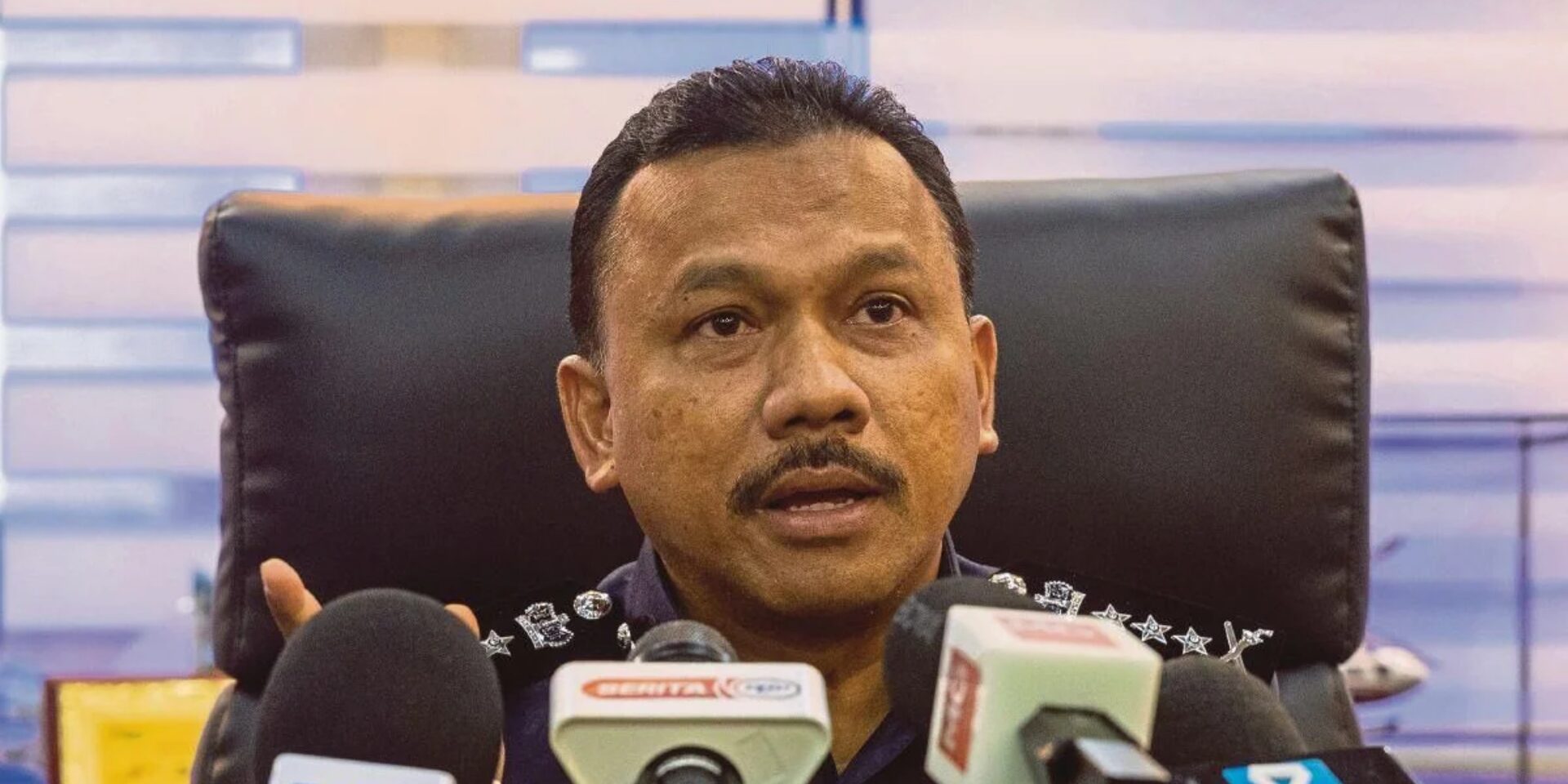 'Cukup Bukti, Kami Dedah' – Ketua Polis Kelantan Beri Amaran Keras Kepada 'Influencer', 'Founder' Kosmetik
