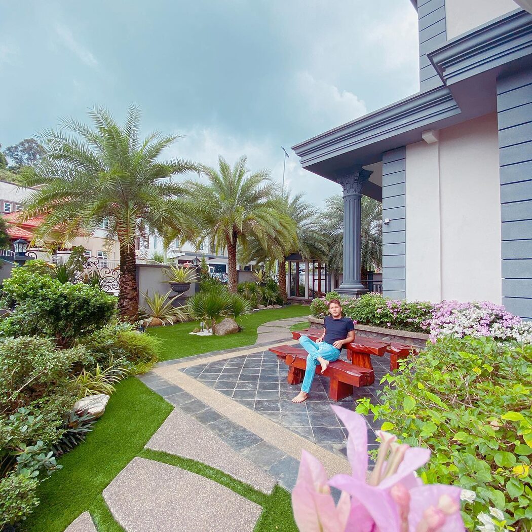 'Ingatkan Ada Mansion Boleh Dibanggakan, Rupanya Jadi Beban Nak Maintain RM40,000 Sebulan' – Aliff Syukri 3 'Ingatkan Ada Mansion Boleh Dibanggakan, Rupanya Jadi Beban Nak Maintain RM40,000 Sebulan' – Aliff Syukri