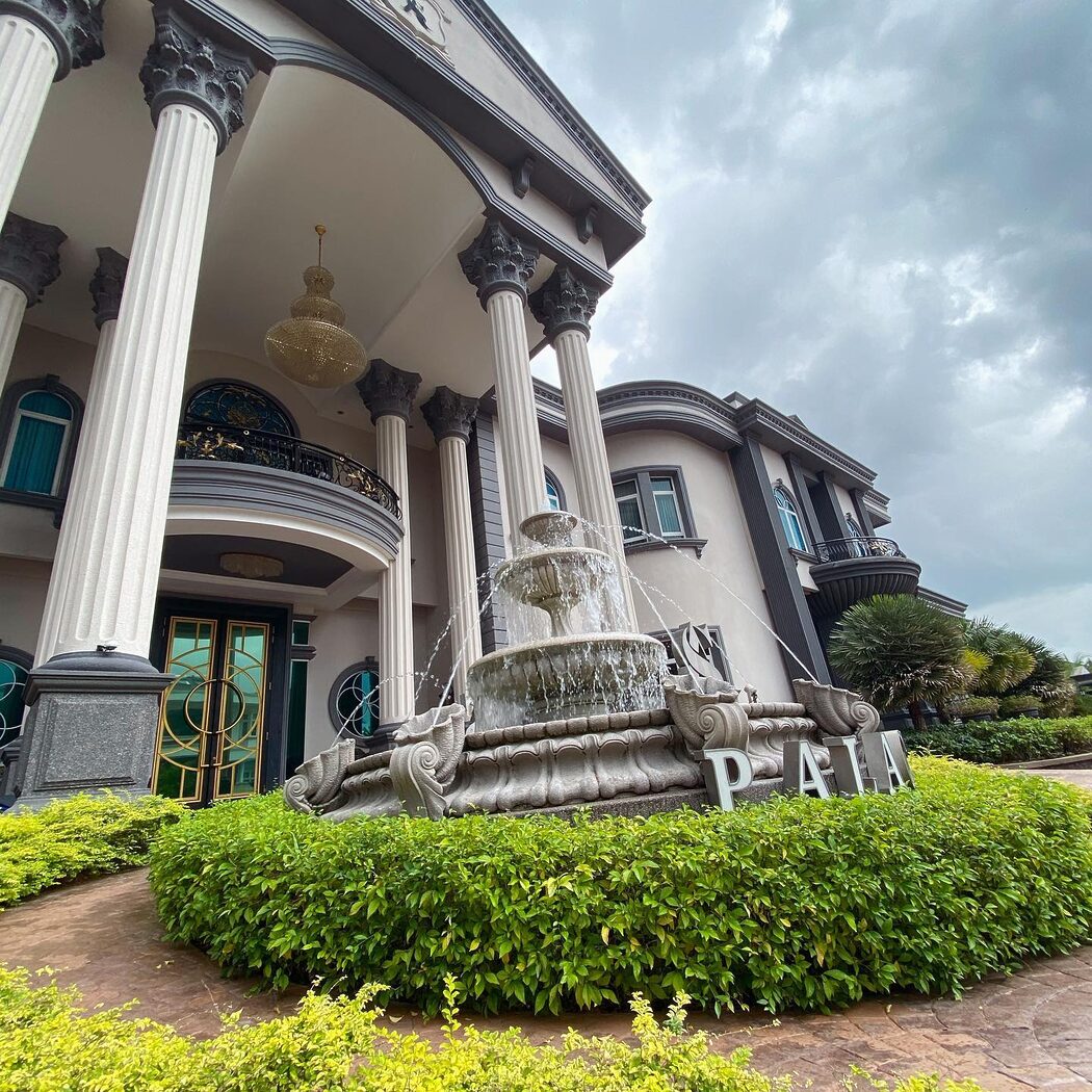 'Ingatkan Ada Mansion Boleh Dibanggakan, Rupanya Jadi Beban Nak Maintain RM40,000 Sebulan' – Aliff Syukri 4 'Ingatkan Ada Mansion Boleh Dibanggakan, Rupanya Jadi Beban Nak Maintain RM40,000 Sebulan' – Aliff Syukri