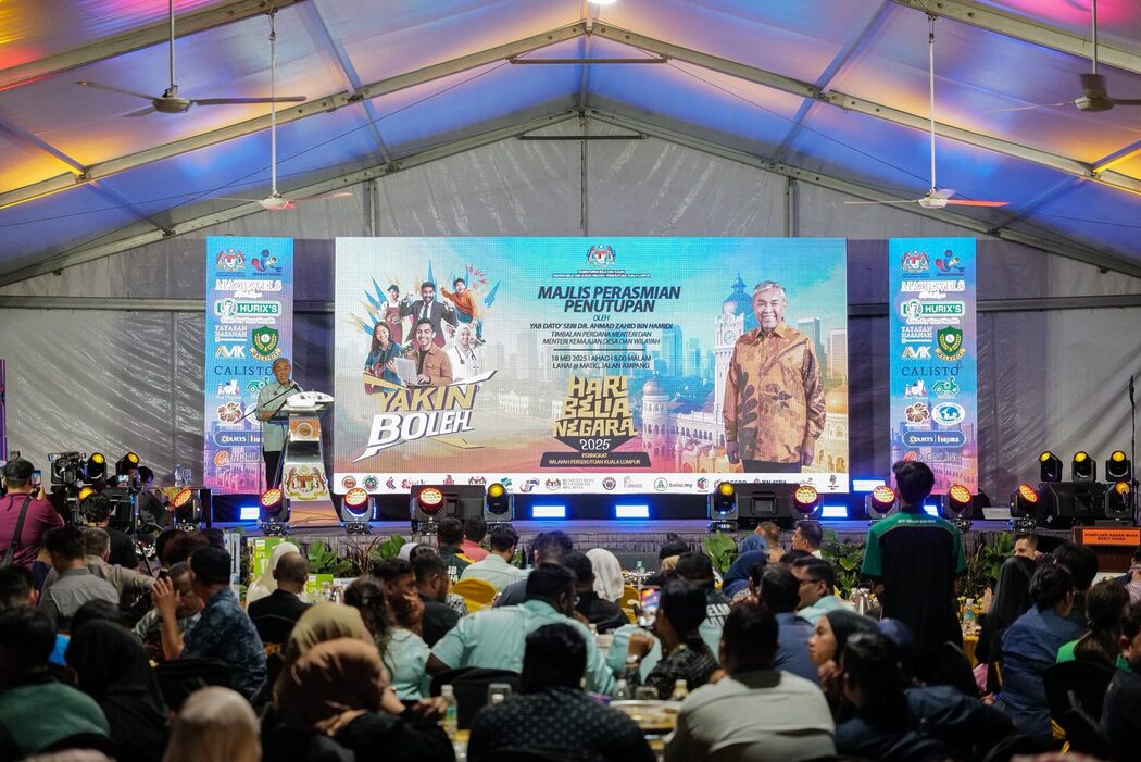 Sama Macam 6 Padang Bola, Zahid Hamidi Bimbang Jumlah Kematian Golongan Belia Akibat Kemalangan Meningkat 3 Sama Macam 6 Padang Bola, Zahid Hamidi Bimbang Jumlah Kematian Golongan Belia Akibat Kemalangan Meningkat
