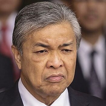 Sama Macam 6 Padang Bola, Zahid Hamidi Bimbang Jumlah Kematian Golongan Belia Akibat Kemalangan Meningkat