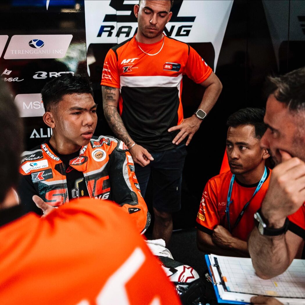 FIM JuniorGP 2025: Hakim Danish Catat Keputusan Lebih Baik, Raih Tempat Kelima Perlumbaan 2 3 Hakim Danish