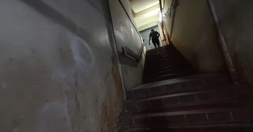 Pelancong Luar Terkejut Wujud ‘Backroom’ Penuh Barang Berjenama Tiruan Di Malaysia 3 Pelancong Luar Terkejut Wujud ‘Backroom’ Penuh Barang Berjenama Tiruan Di Malaysia