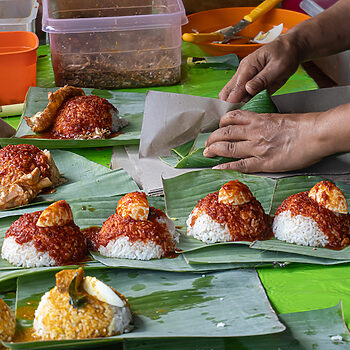 Saya Tahu Ini Kontroversi Tetapi Makanan Malaysia Lebih Murah Dan Sedap Berbanding Singapura - Pelancong Luar