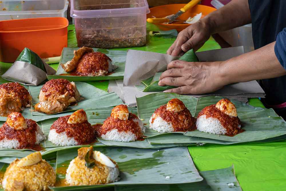 Saya Tahu Ini Kontroversi Tetapi Makanan Malaysia Lebih Murah Dan Sedap Berbanding Singapura - Pelancong Luar