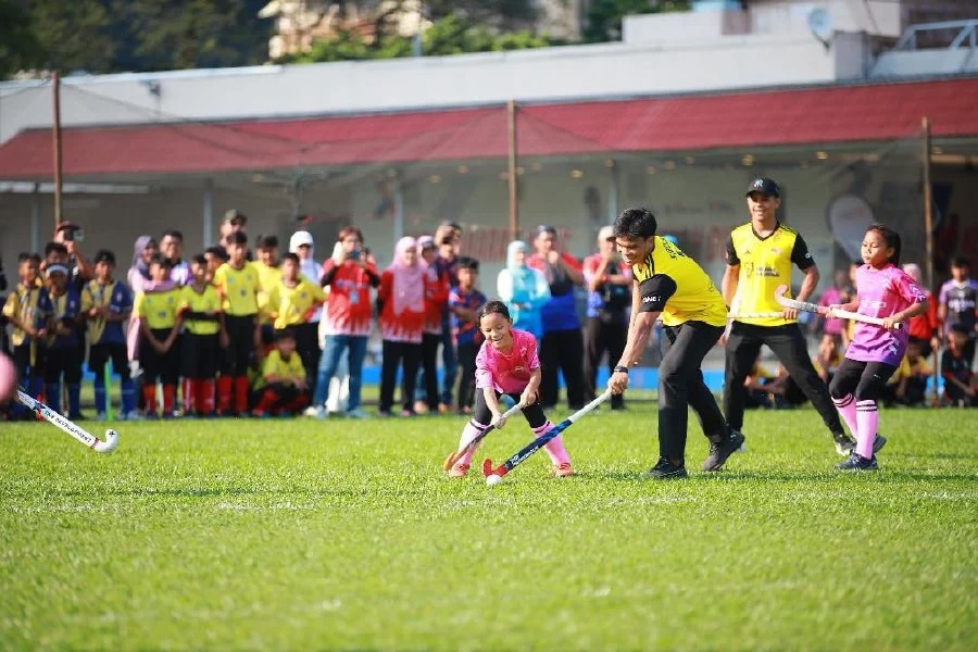 Dari Padang Sekolah Ke Pentas Dunia, Bagaimana Program TNB Thunderbolts Lahirkan Bintang Hoki Malaysia 3 TNB
