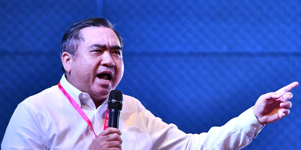 Anthony Loke Ikrar Penguatkuasaan Lebih Tegas, Kenderaan Berat Bakal Wajib Pasang Penghad Kelajuan