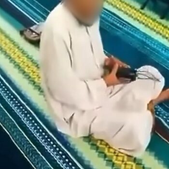 PU Azhar Kecewa Mak Cik Surau ‘Sound’, Halau Abah Sedang Iktikaf
