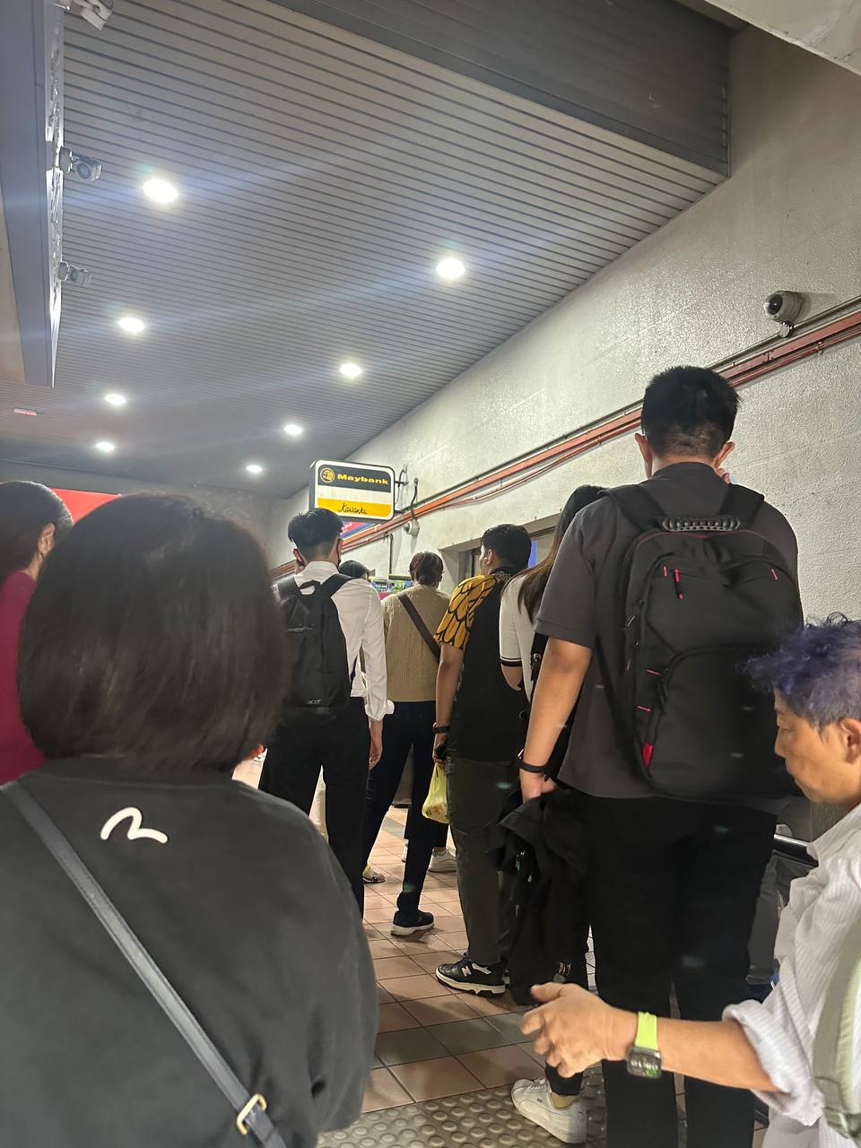 Ramai Lewat Ke Pejabat Hari Ini, Rapid KL Kongsi Punca Perkhidmatan LRT Tergendala 3 Ramai Lewat Ke Pejabat Hari Ini, Rapid KL Kongsi Punca Perkhidmatan LRT Tergendala