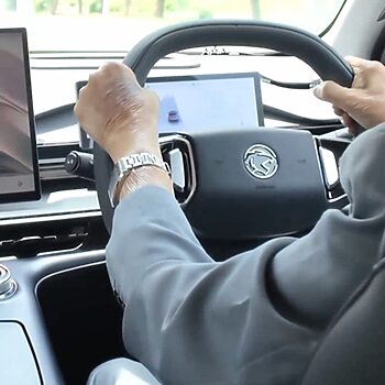 'Kereta Elektrik Yang Terbaik' – Tun Mahathir Pandu, 'Review' Proton e.MAS 7 4 'Kereta Elektrik Yang Terbaik' – Tun Mahathir Pandu, 'Review' Proton e.MAS 7
