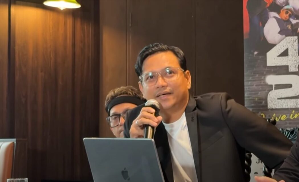 azam lagu 4u2c