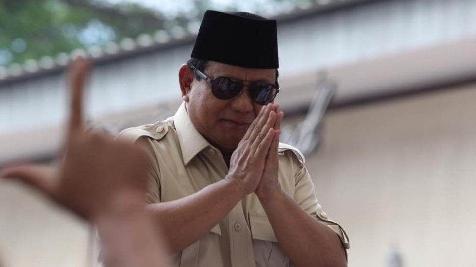 Umum Tarif Turun, Tapi Diikat Dengan 4 Syarat Ini - Indonesia Kena 'Game' Dengan Trump? 2 Tarif