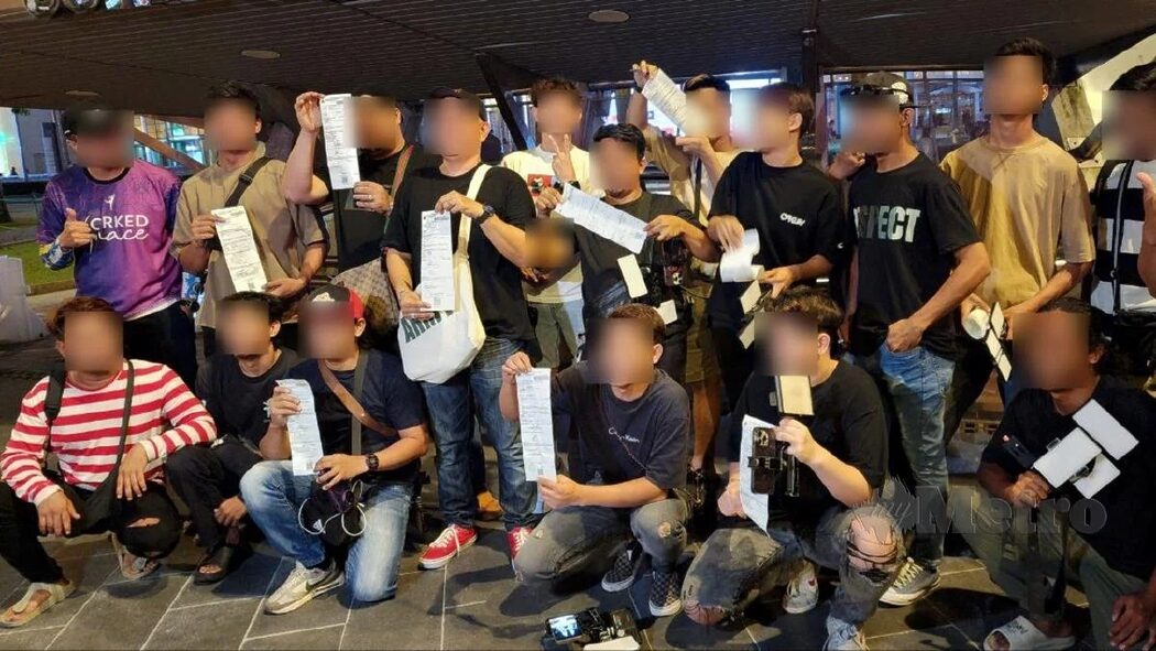 Pertama Kali Didenda RM2,000, Jurugambar Jalanan KLCC Tunggu Dapat Lesen