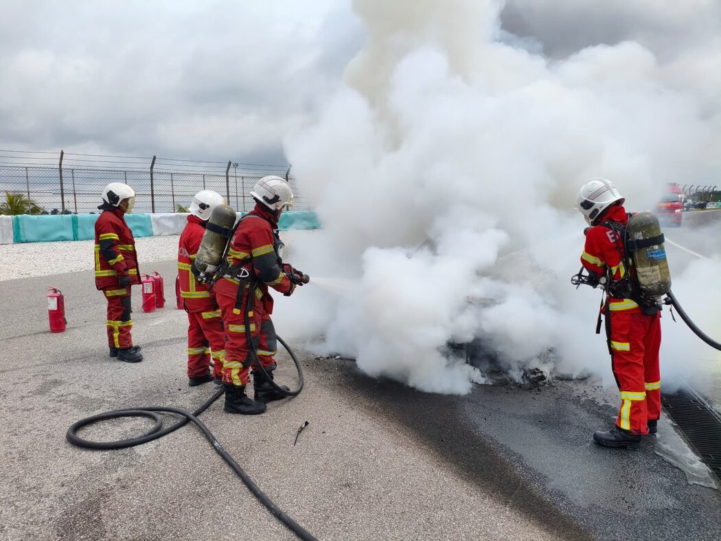 Bukan Kebocoran Tangki, Ini Punca Sebenar BMW Terbakar Di Litar Sepang