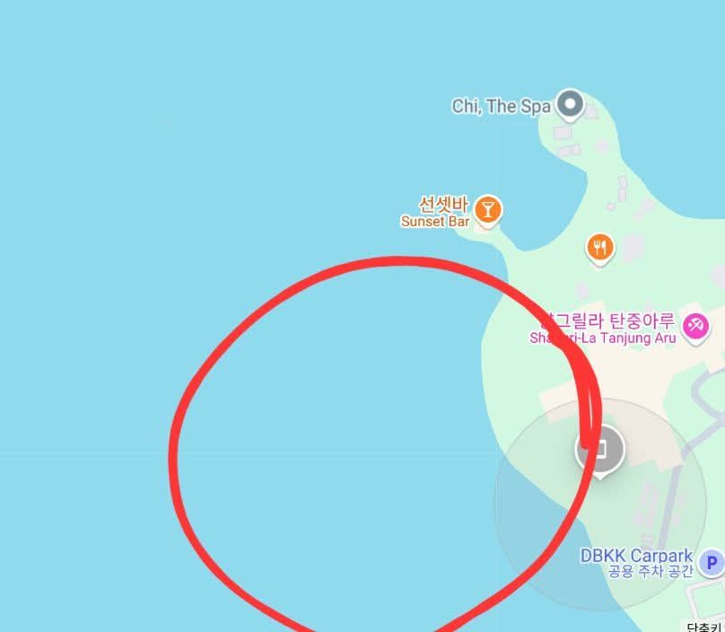 Pelancong Tawar RM3,000 Untuk Cari Telefon Hilang Di Dasar Laut Sabah Tetapi Ditolak Warga Tempatan