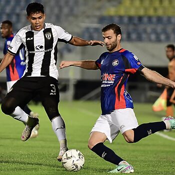 Ubaidullah Shamsul Waspada Kelincahan Dua Bintang DPMM FC 2 Ubaidullah Shamsul