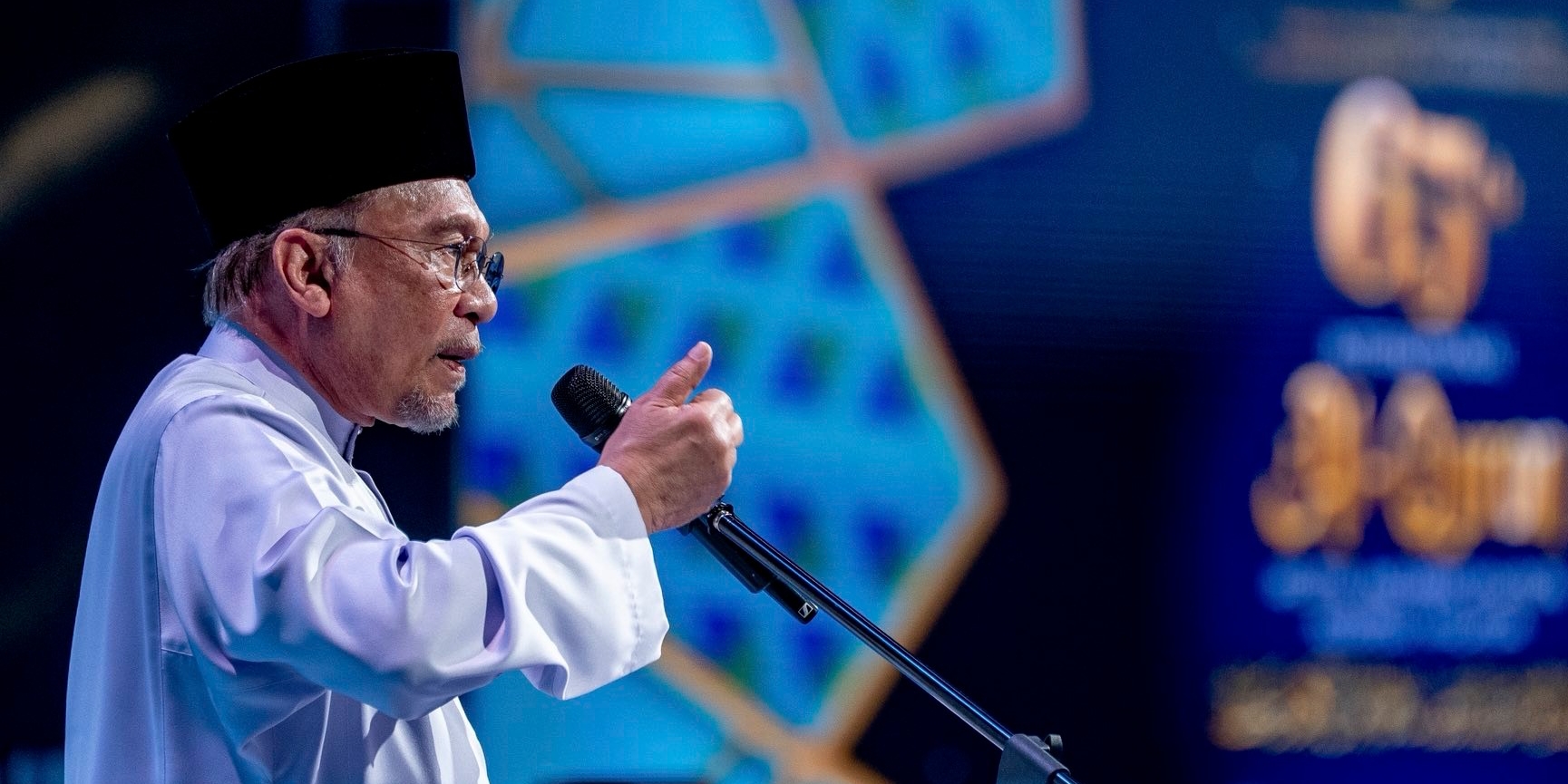 'Kerajaan Akan Perkasa Sekolah Pondok Dengan Teknologi Baharu Dan AI' - Anwar Ibrahim