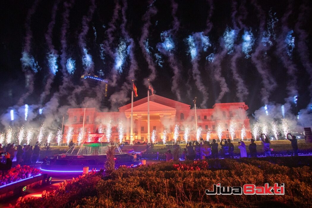 Kompleks Satria Pertiwi, Pejabat Baharu Premier Sarawak Ala 'White House'