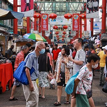 Hampir 1.8 Juta Pelancong China Datang Malaysia Dalam Lima Bulan Pertama Tahun Ini 2 Hampir 1.8 Juta Pelancong China Datang Malaysia Dalam Lima Bulan Pertama Tahun Ini