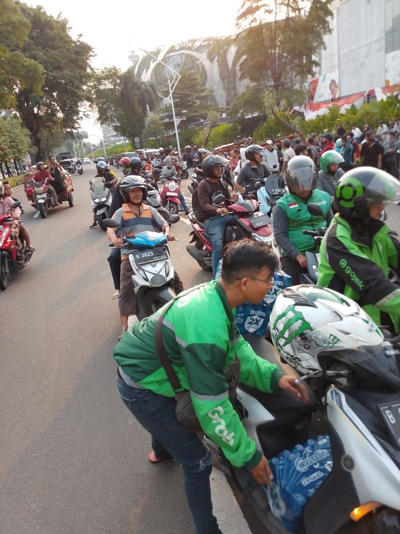 'Solidariti Serumpun' - Rakyat Malaysia Hulur Bantuan Makanan Ke Indonesia Guna Aplikasi Grab 5 grab