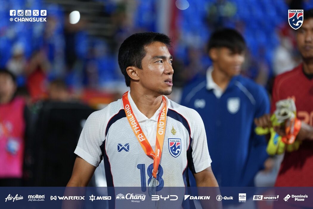 Terjahan Keras Pemain Iraq, Chanathip Songkrasin Hampir Patah Kaki 3 Chanathip Songkrasin