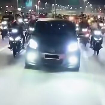 Myvi Dikepung & Diancam, Polis Buru Geng Motosikal 4 Myvi Dikepung & Diancam, Polis Buru Geng Motosikal