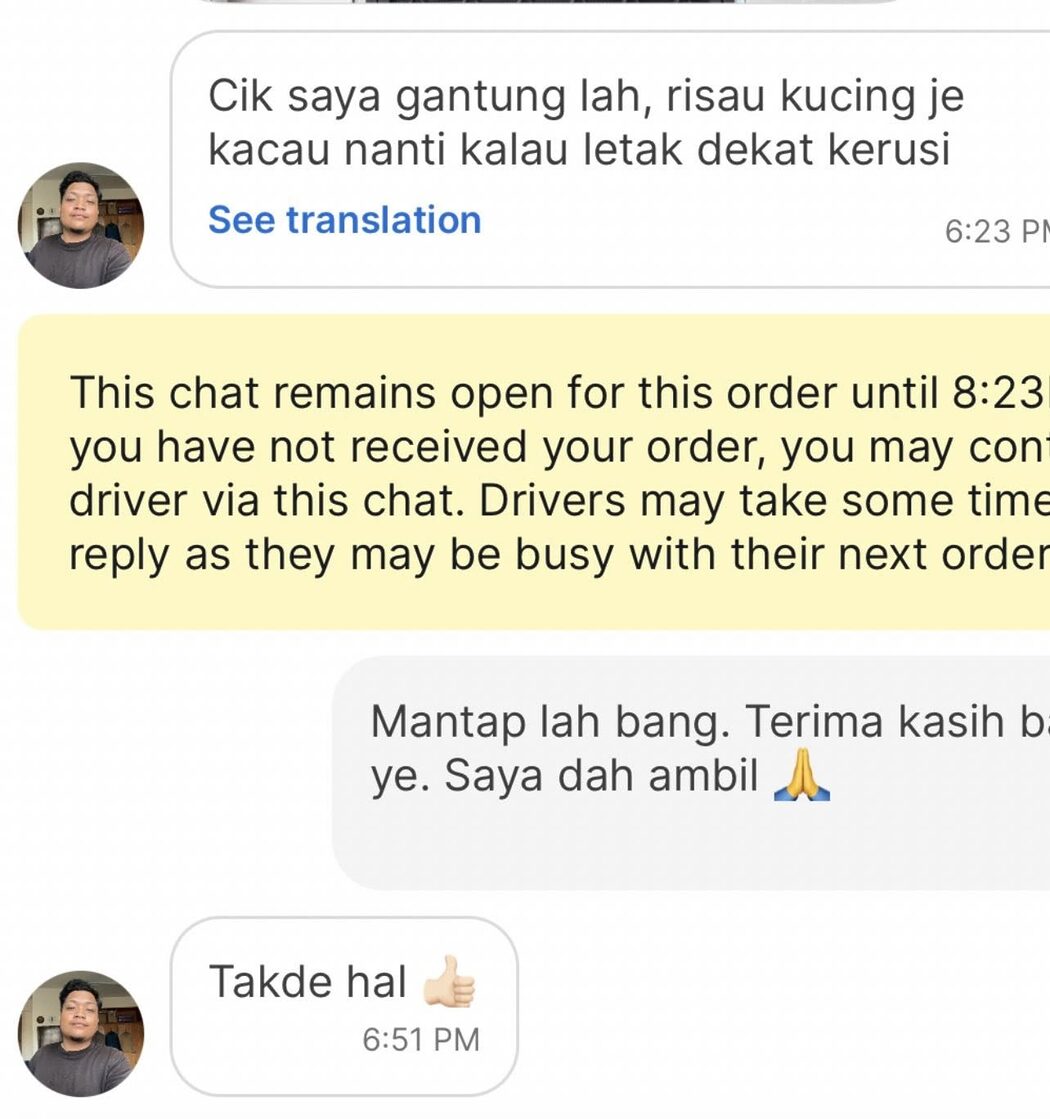 'Macam Ni Baru Seronok Nak Kasi Tips' - Rider Bertimbang Rasa Sangkut Bungkusan Pada Pagar Raih Pujian 2 rider