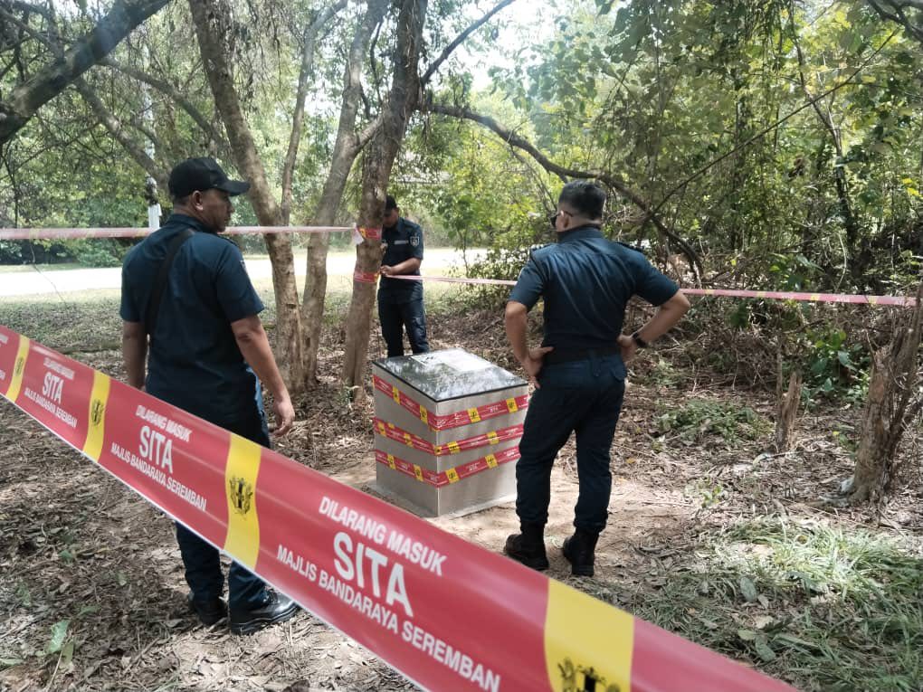 Tugu Bersimbol 'Freemason' Diserbu Selepas Tular