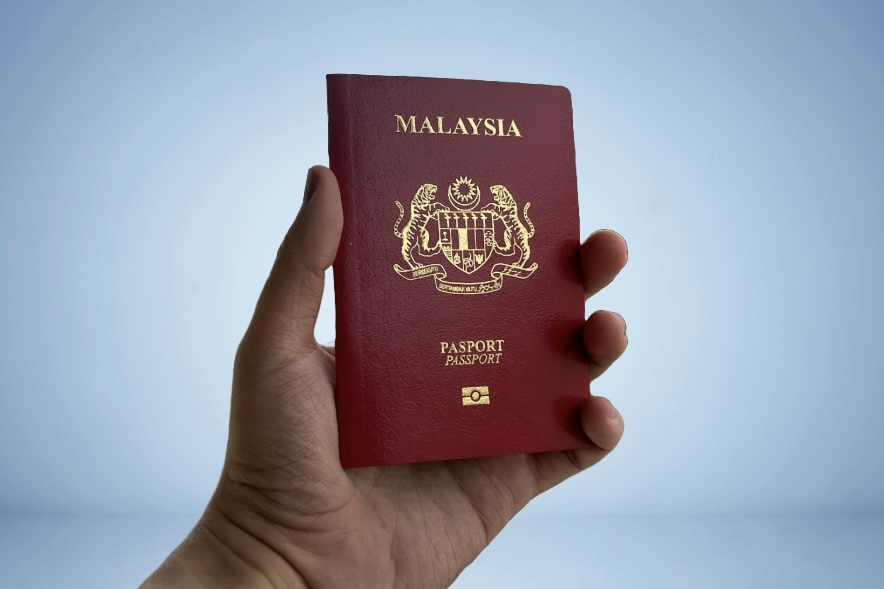 Pasport AS Terkeluar Dari Senarai 10 Paling Berkuasa Buat Kali Pertama Dalam Sejarah 2 Pasport AS Terkeluar Dari Senarai 10 Paling Berkuasa Buat Kali Pertama Dalam Sejarah