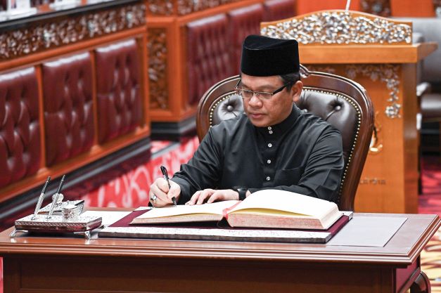 'Sita Wang Simpanan Bekas Suami Jika Culas Bayar Nafkah' – Menteri Agama