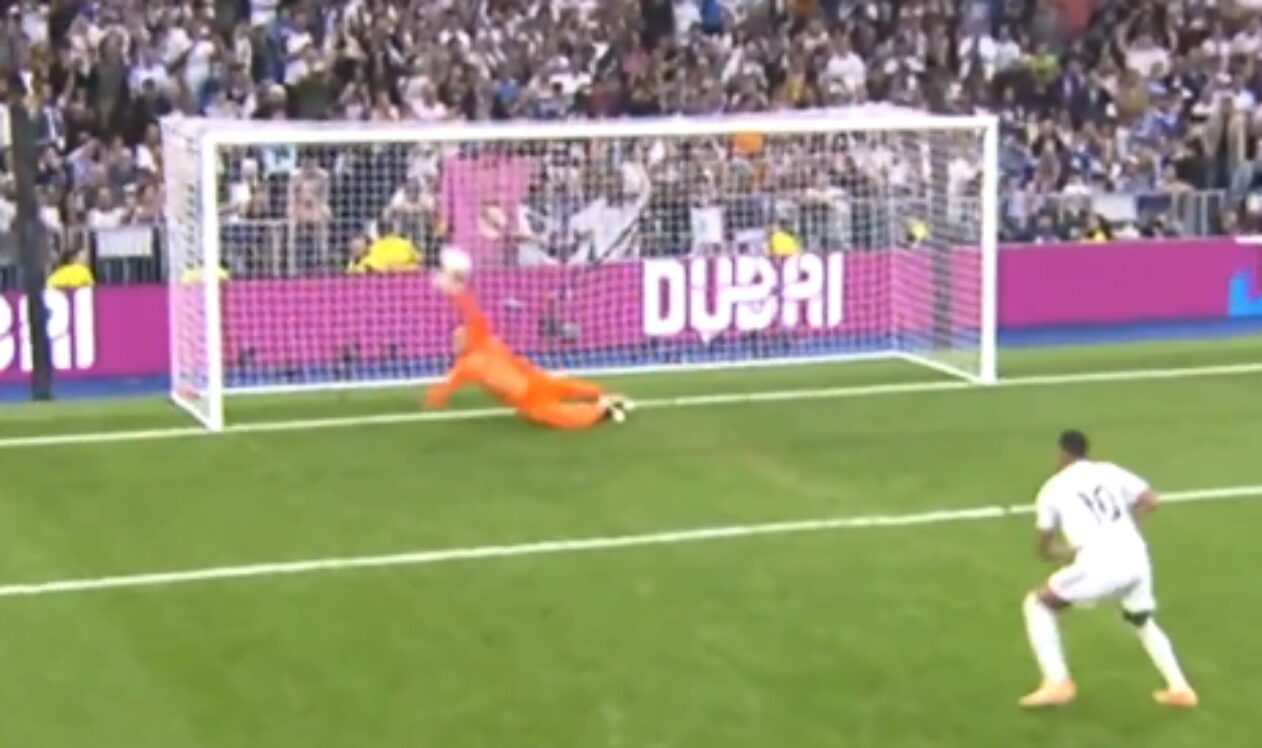 Penalti Wojciech Szczesny