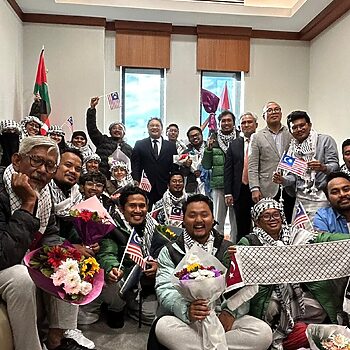 'Himpunan Khas Sambut Kepulangan Aktivis Sumud Flotilla Bakal Dianjurkan' – Anwar Ibrahim 2 'Himpunan Khas Sambut Kepulangan Aktivis Sumud Flotilla Bakal Dianjurkan' – Anwar Ibrahim