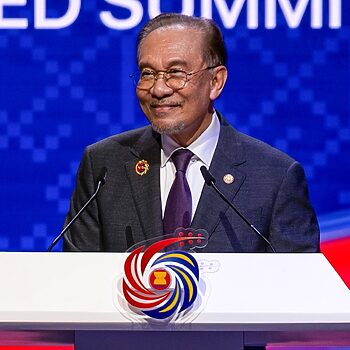 Anwar Ibrahim Duduki Tangga 'Top 10' Senarai 500 Muslim Paling Berpengaruh Dunia 2026 4 Anwar Ibrahim Duduki Tangga 'Top 10' Senarai 500 Muslim Berpengaruh Dunia 2026