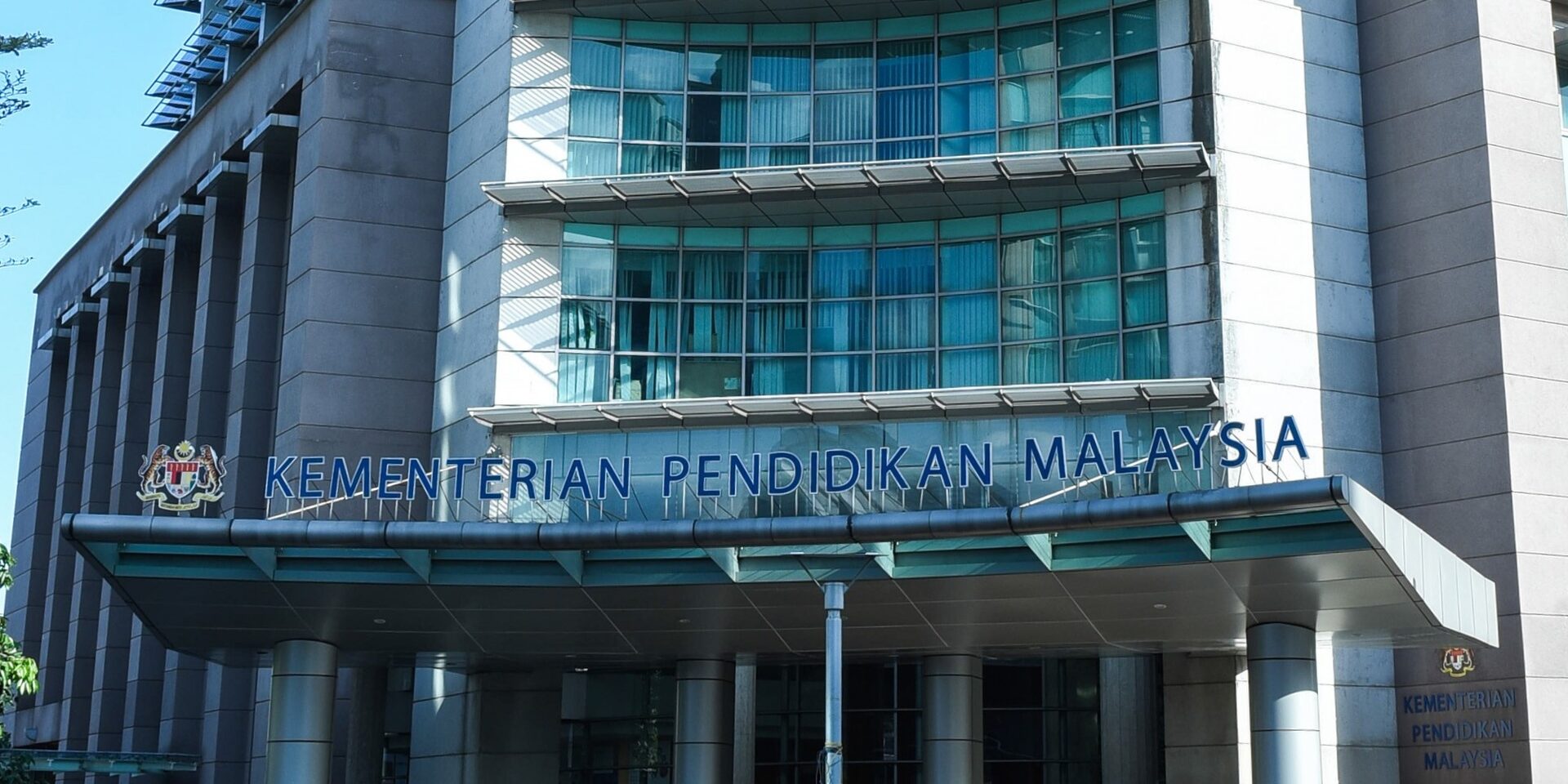 'Cikgu Lebih Sesuai Jadi Warden Asrama' – KPM