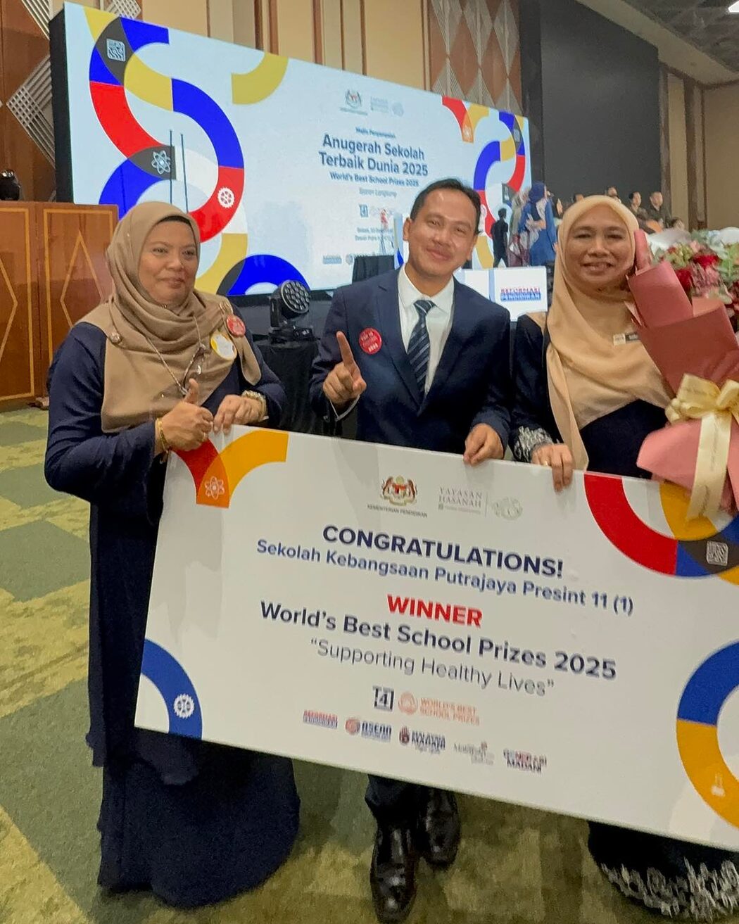 SK Putrajaya Presint 11(1) Cipta Sejarah, Dinobat 'Anugerah Sekolah Terbaik Dunia 2025'
