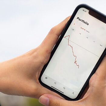 Ekoran Trump Gertak Naik Tarif, Syarikat Gergasi Teknologi Hilang $770 Bilion Dalam Sekelip Mata