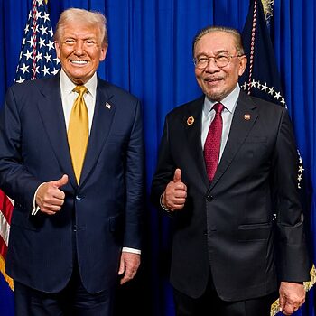 'Malaysia Negara Hebat, Penuh Semangat' – Puji Trump 3 'Malaysia Negara Hebat, Penuh Semangat' – Puji Trump