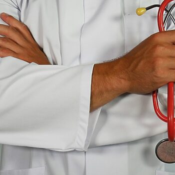 Singapura Akui Doktor Malaysia Dalam Senarai Utama Untuk 'Disambar'