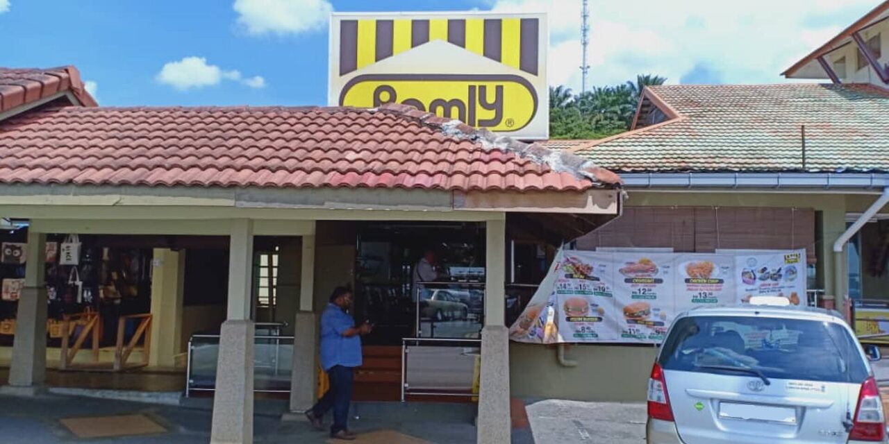 Warganet Bersedih Dua Ramly Halal Kiosk Akan Ditutup