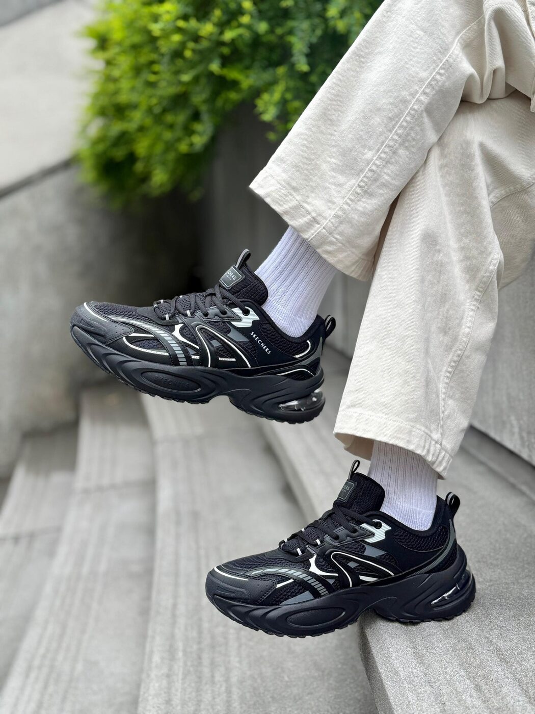 Skechers UNO Ryze Tampil Berani, Angkat Semula Gaya Retro Runner Ke Tahap Baharu 2 Skechers UNO Ryze Tampil Berani, Angkat Semula Gaya Retro Runner Ke Tahap Baharu