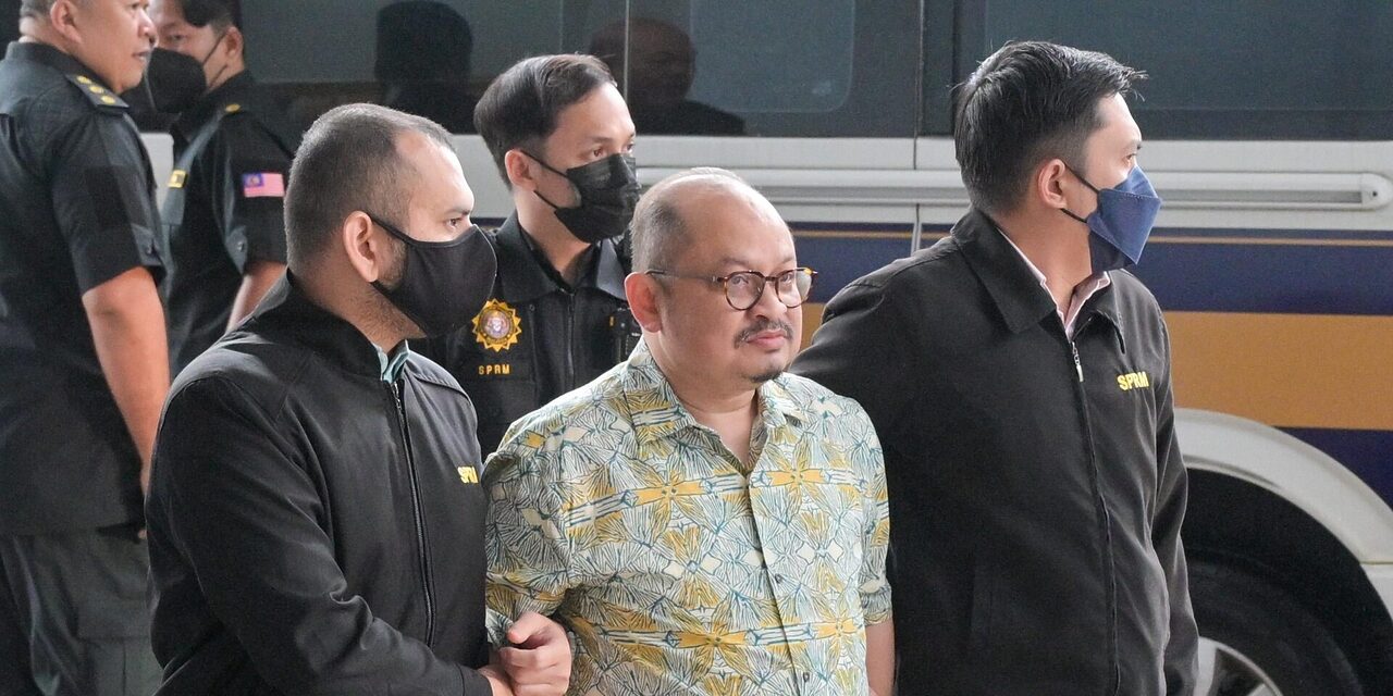 Dituduh Terima Suapan Berjumlah Lebih RM176,000, Syamsul Iskandar Mengaku Tidak Bersalah