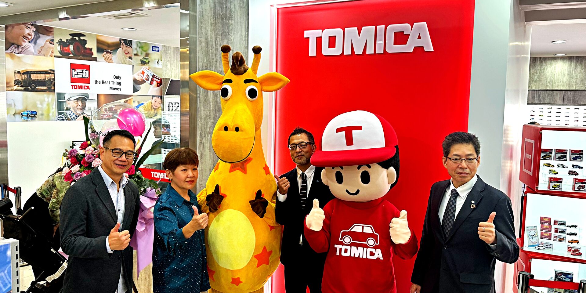 Tomica Brand Store Sulung Asia Tenggara Kini Rasmi Di Toys 'R' Us Suria KLCC