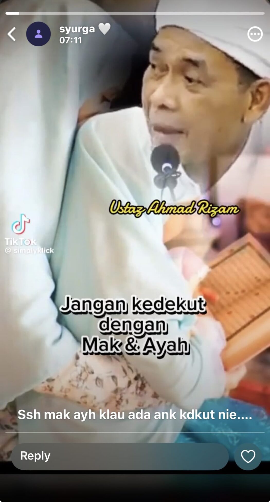 Pelajar Universiti Buntu Mak Selalu Minta Duit, Guna Sentimen Agama Bila Tak Dapat 4 Pelajar Universiti Buntu Mak Selalu Minta Duit, Guna Sentimen Agama Bila Tak Dapat