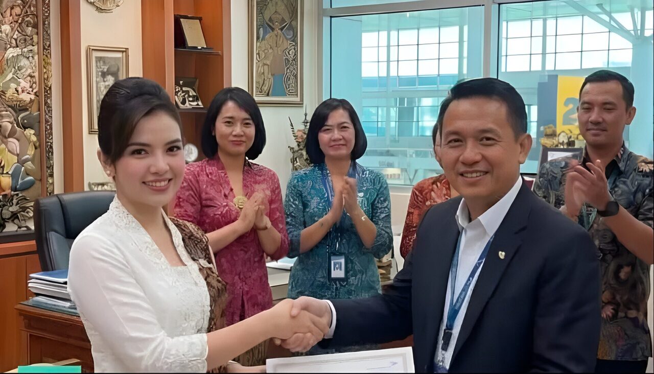 Wanita Palembang Kantoi Berlakon Jadi Pramugari Kini Terima Tawaran 'Sebenar'